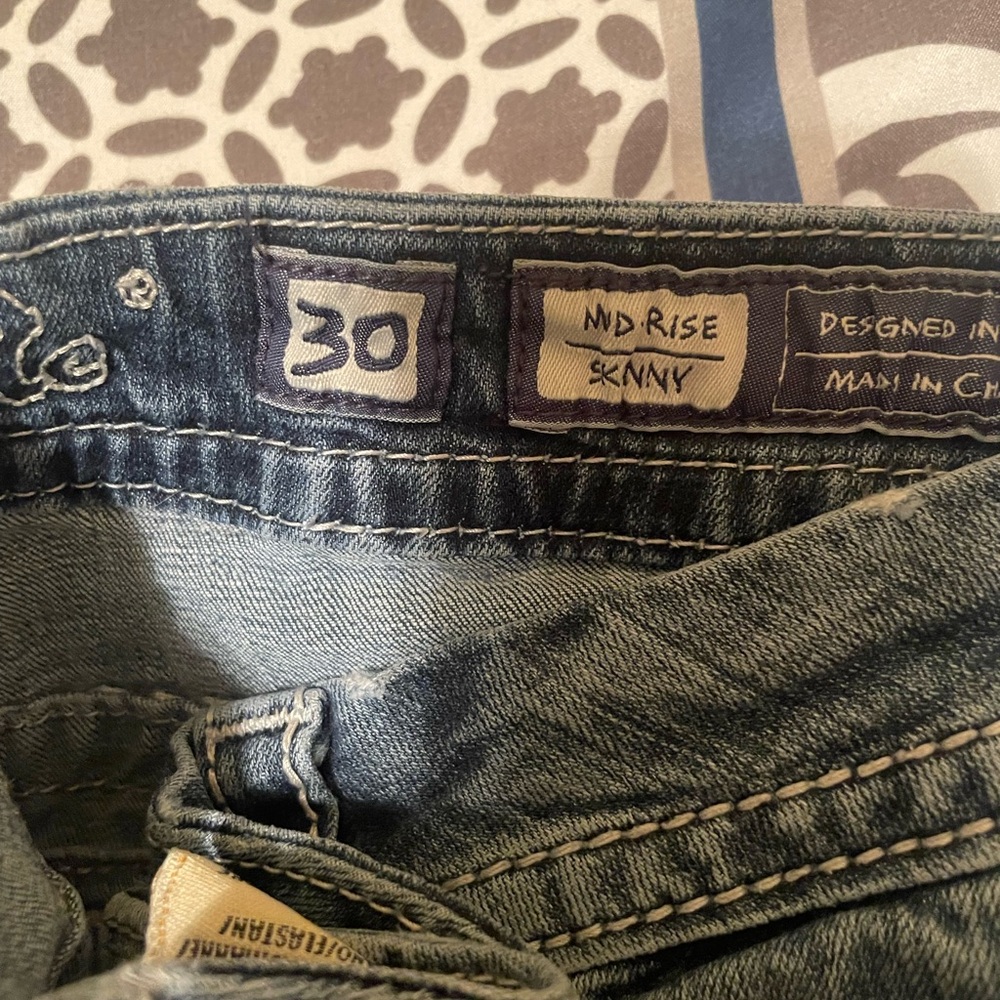 Miss Me Size 30